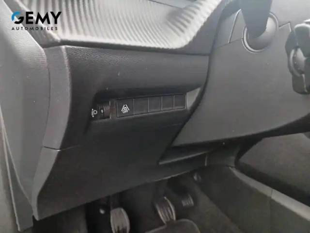 Peugeot 208 puretech 100 s&amp;s bvm6 — photo 49