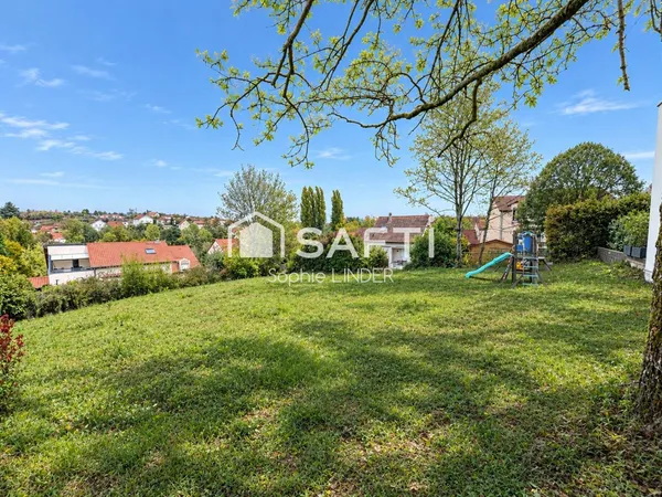 A Vantoux, magnifique terrain à bâtir de 836 m2 entièrement viabilisé