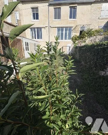 Maison 7 pièces 365 m²