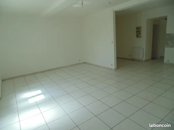 Studio 1 pièce 48 m²