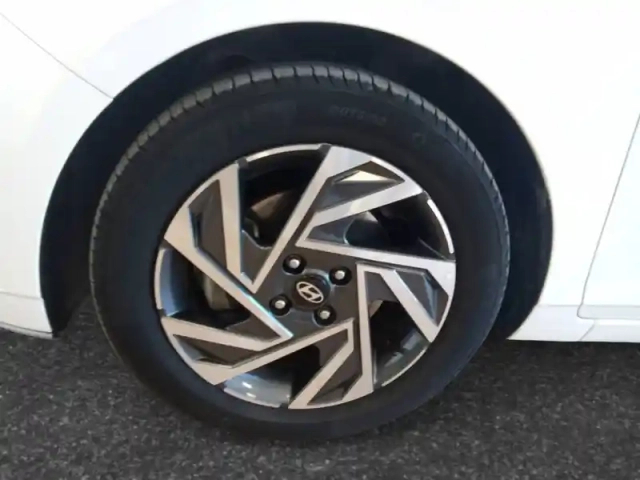Hyundai I20 1.0 t-gdi 100 dct-7 hybrid 48v — photo 38