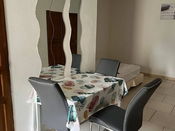 Studio 1 pièce 25 m²