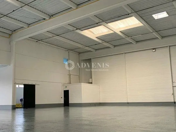 Local d'activité 380 m²