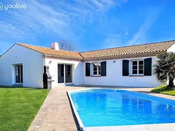 BIEN RARE - Maison 142 m² - 4 chambres - Terrain 1736 m² - Garage 72 m² - Piscine 8x4