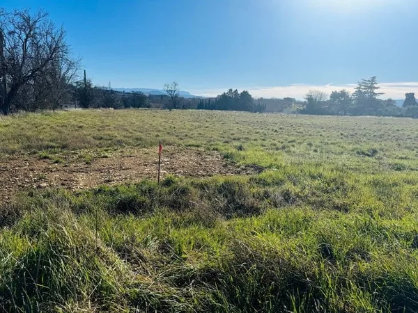 Terrain 246 m²