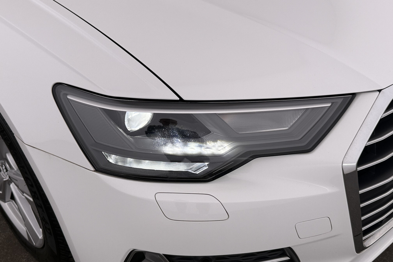 Audi A6 Avant — photo 11