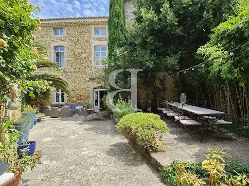 Mas provençal 9 pièces 288 m²