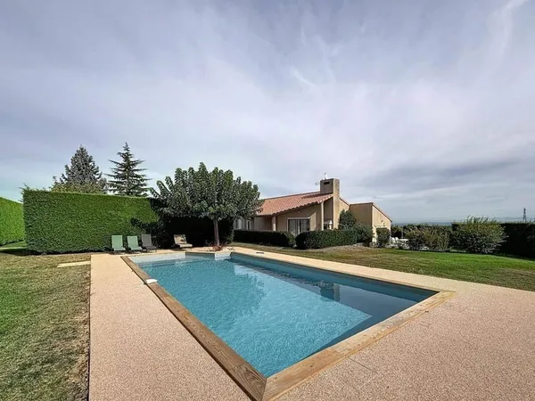 Maison 5 pièces 140 m²
