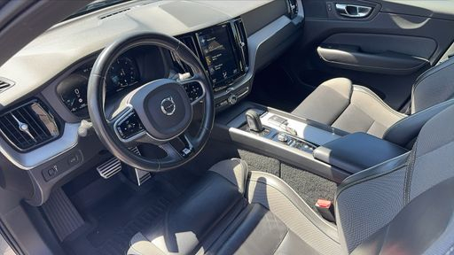 Volvo XC60 2.0 B4 197 Mild-Hybrid Geartronic8 - R-Design – 2020 – 142691 km – Diesel – Boîte Automatique — photo 15