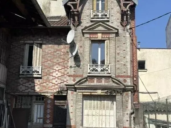 Immeuble 2 pièces 205 m²