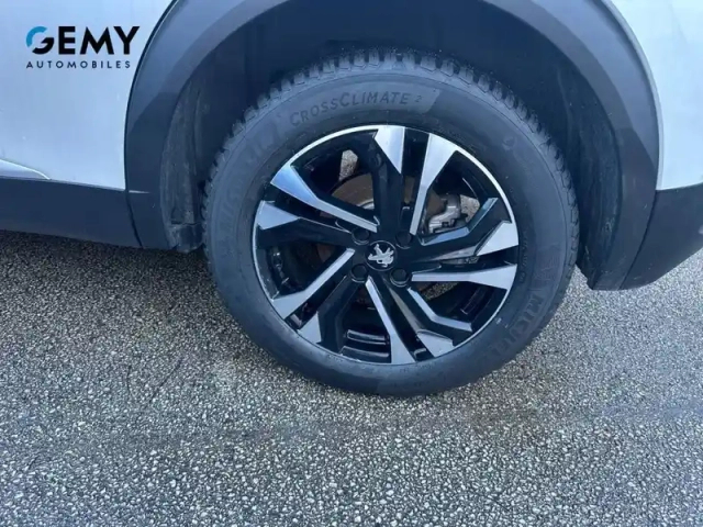 Peugeot 2008 electrique 136 ch — photo 11