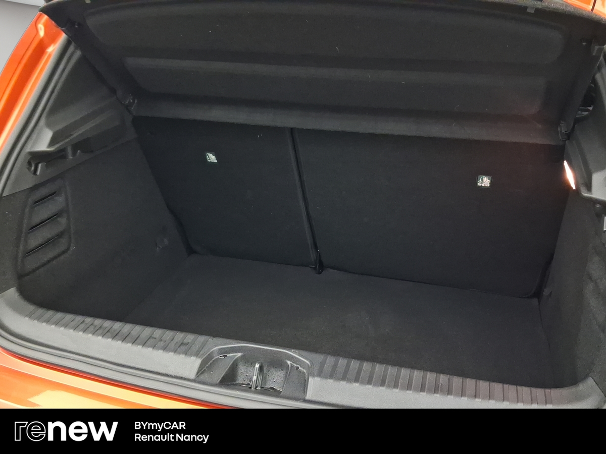Renault Clio E-Tech 140 - 21N — photo 14