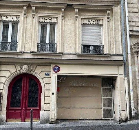 Parking 12 m²