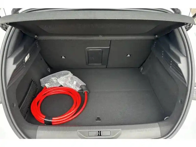 Peugeot 308 electrique 54 kwh 156ch — photo 16