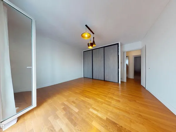Appartement 4 pièces 77 m²