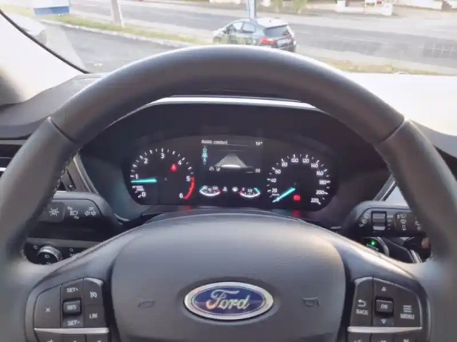 Ford Kuga 1.5 ecoblue 120ch titanium — photo 7