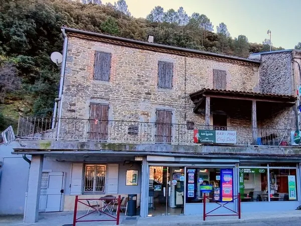 Bar, brasserie, tabac 90 m² Les Salles-du-Gardon