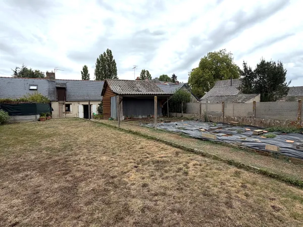 A VENDRE MAISON ANCIENNE A RÉNOVER
