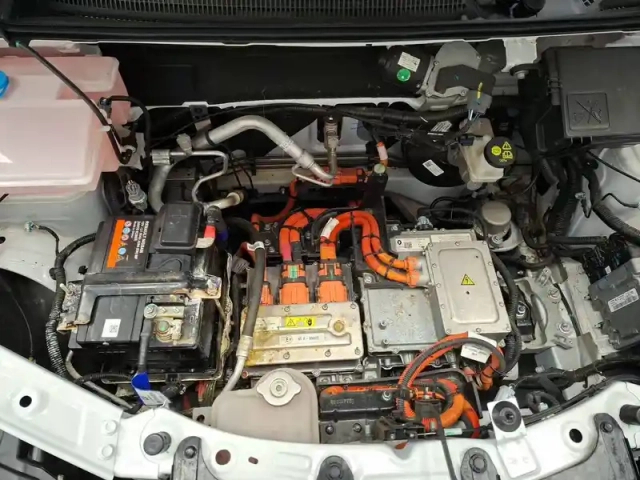 Dacia Spring — photo 13