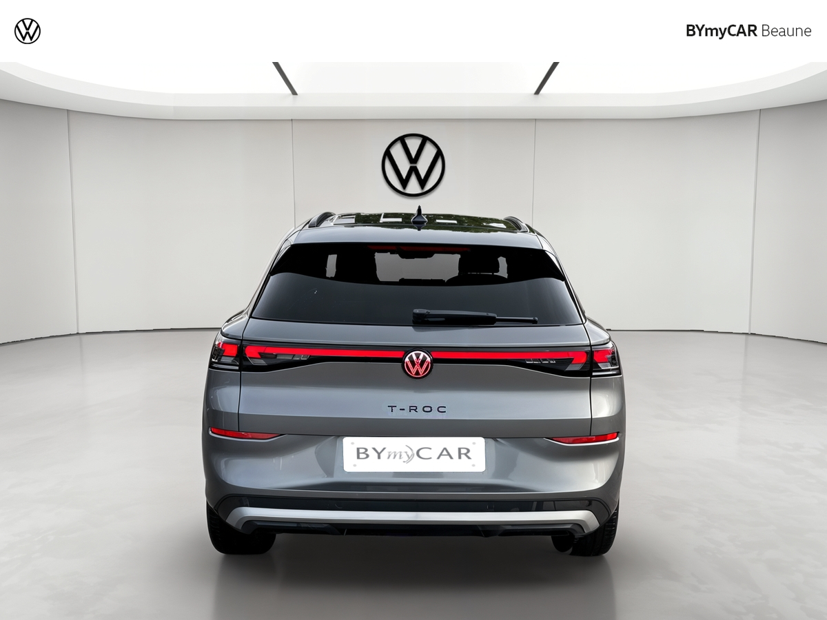 Volkswagen T-Roc 1.5 eTSI EVO2 Hybrid 150 ch DSG7 — photo 4