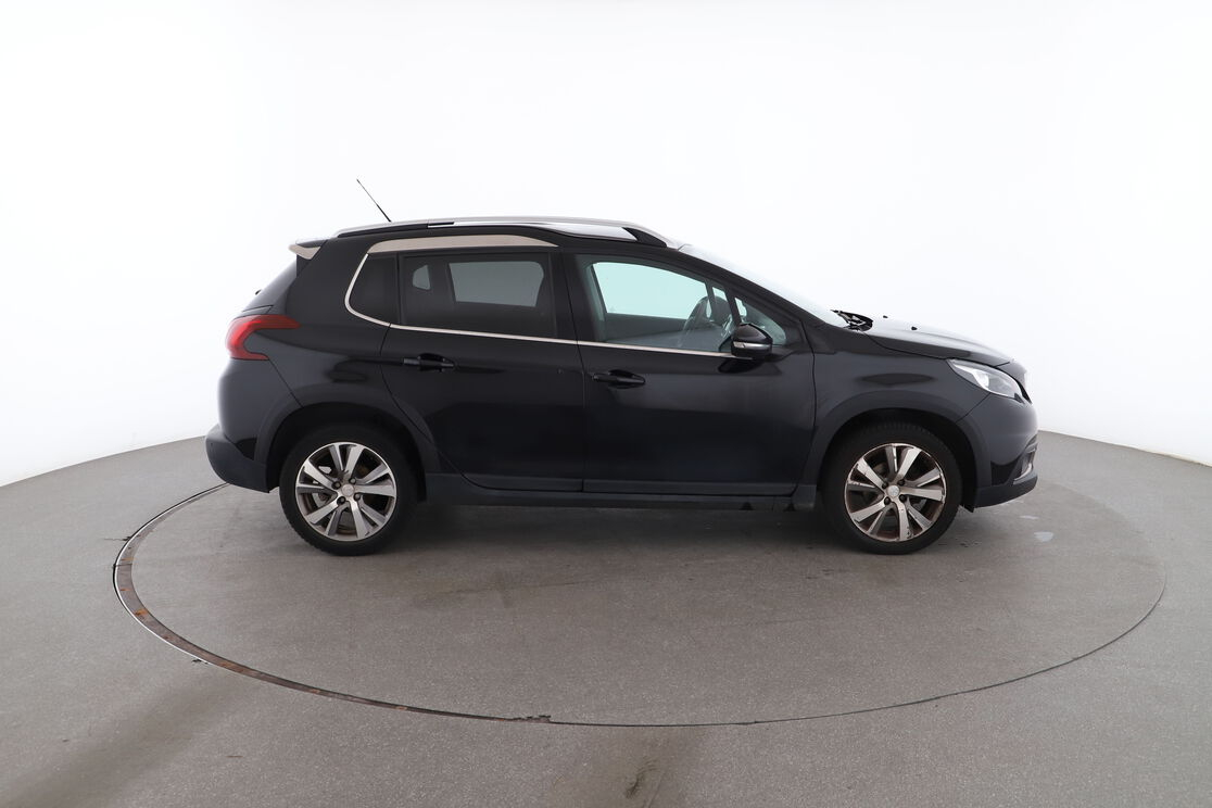 Peugeot 2008 1.5 Blue-HDi Allure — photo 6