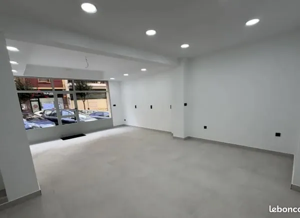 Local commercial 36 m² PARIS 20