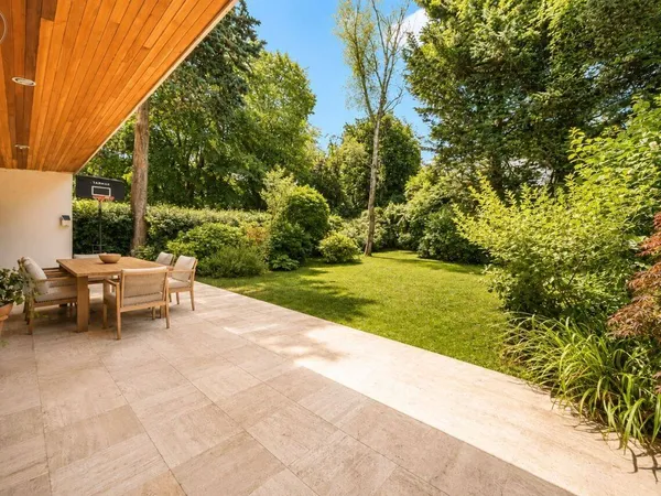 Appartement 6 pièces 150 m²