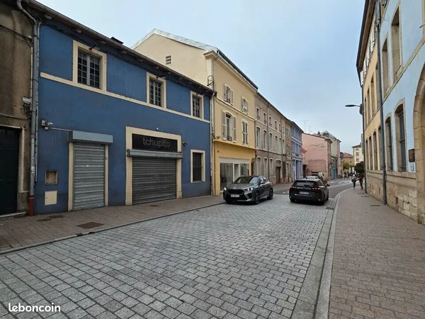 Local commercial 305 m²