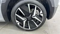 Peugeot 208 1.2 Hybrid 145ch GT e-DCS6 — photo 11
