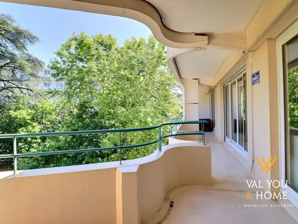 Appartement T4 90 m2 3 chambres 5ème Etage/6 avec ascenseur