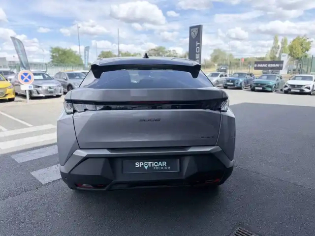 Peugeot 3008 plug-in hybrid 195 e-dcs7 — photo 31