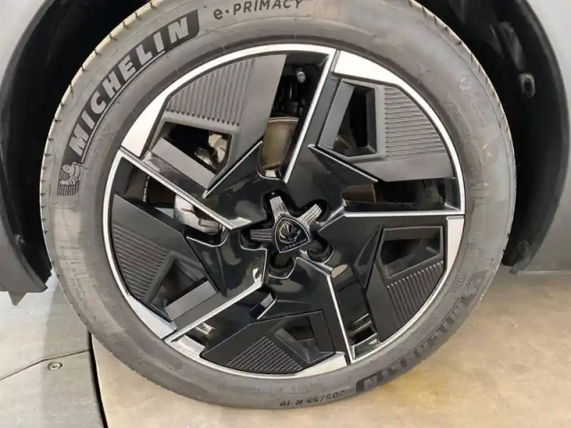 Peugeot 408 puretech 130 ch s&amp;s eat8 — photo 6