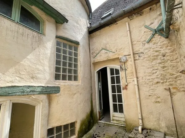 Maison mitoyenne hyper centre ville