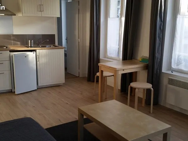 A louer studio meublé