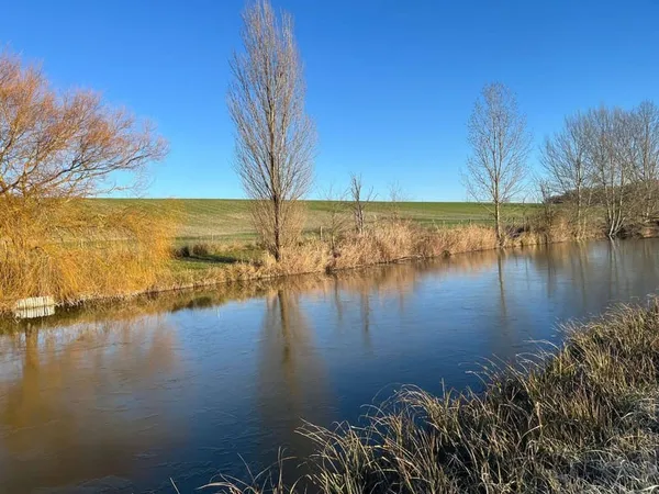Terrain 8700 m²