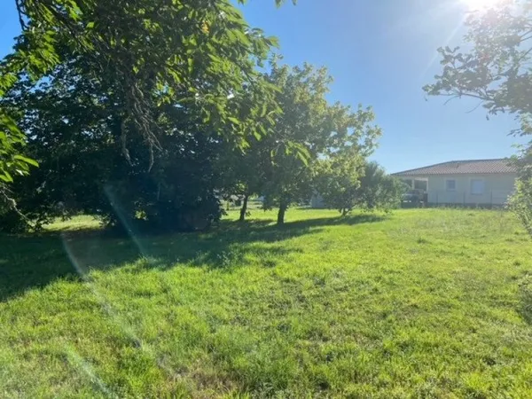 Terrain diffus 566 m²