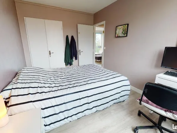 Chambre 4 pièces 66 m²