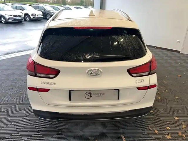 Hyundai I30 sw 1.0 t-gdi 120 ibvm6 hybrid 48v — photo 4