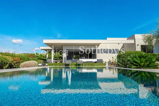 Villa 7 pièces 300 m²