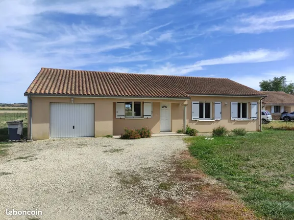 Location - maison individuelle - st jean de sauves