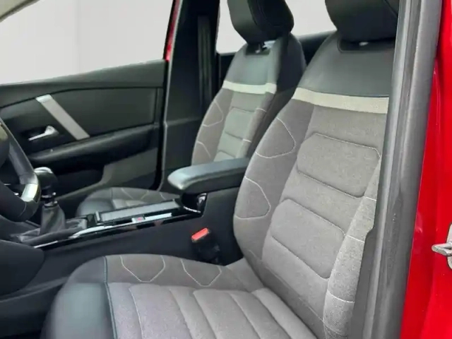 Citroën C4 puretech 130ch s&amp;s feel pack — photo 12