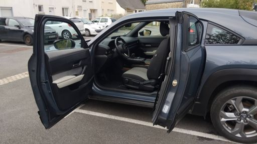 Mazda MX 30 e-SKYACTIV EV 143 - Exclusive-Line – 2023 – 15865 km – Électrique – Boîte Automatique — photo 2