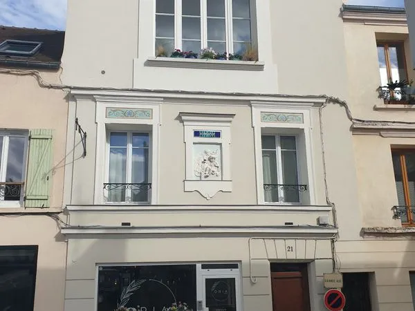 Location meublée, au coeur des Yvelines, dans bel immeuble du XIXème
