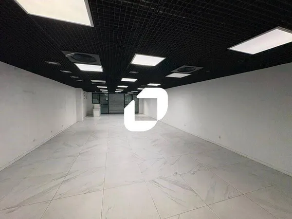 Local commercial 378 m²
