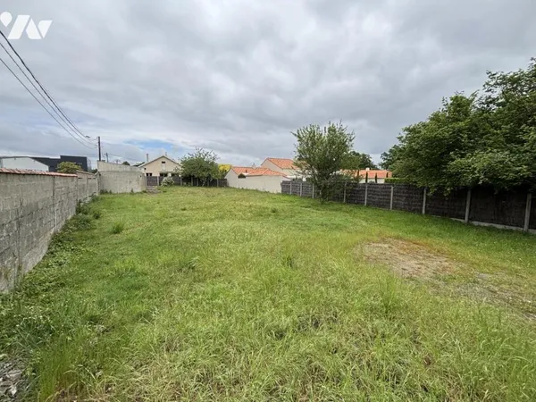 Terrain 400 m²