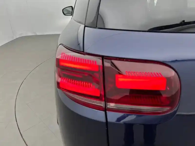 Citroën C5 Aircross hybride rechargeable 225 e-eat8 — photo 17