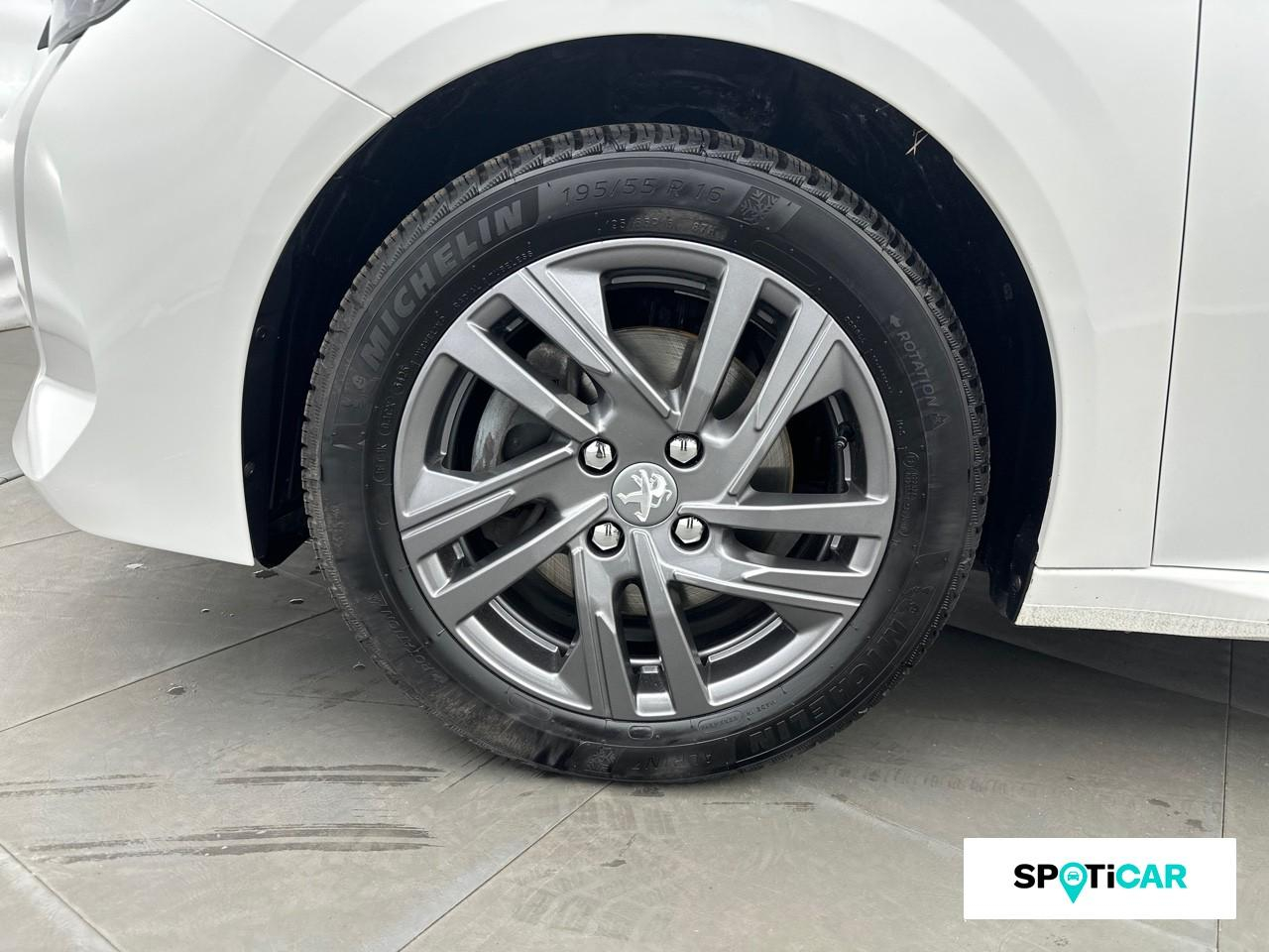 Peugeot 208 1.2 puretech 100ch s&s style 118g — photo 11