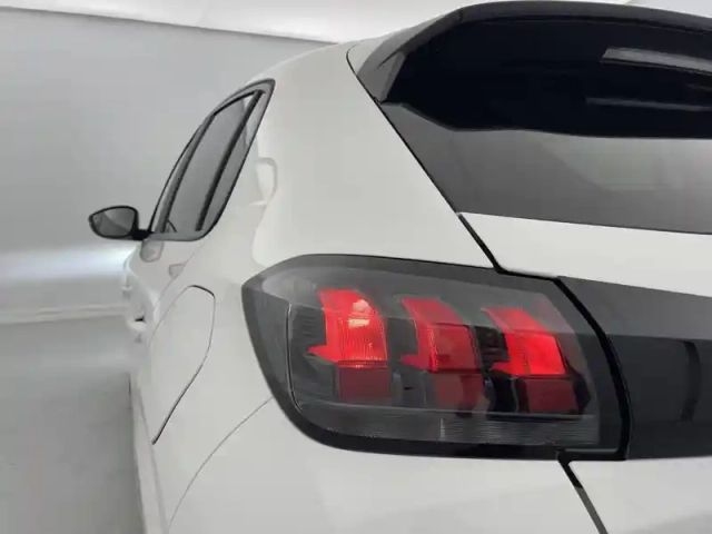 Peugeot 208 puretech 100 s&amp;s bvm6 — photo 28