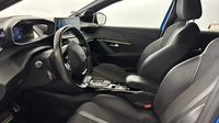 Peugeot 208 e-208 136ch GT — photo 12