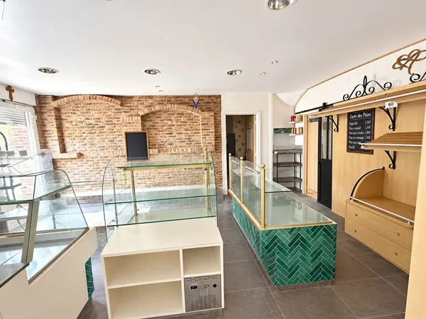 Commerce 152 m²